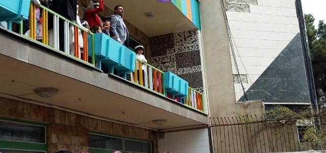 مجموعه آموزشی، مركز پيش دبستاني دو زبانه شهر زبان خردسالان